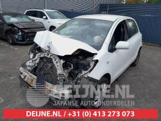 Toyota Yaris Yaris II (P9), Hatchback, 2005 / 2014 1.3 16V VVT-i picture 3