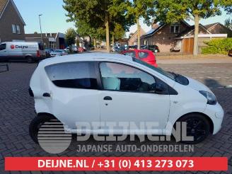 Toyota Aygo Aygo (B10), Hatchback, 2005 / 2014 1.0 12V VVT-i picture 8