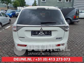 Mitsubishi Outlander Outlander (GF/GG), SUV, 2012 / 2022 2.0 16V PHEV 4x4 picture 6