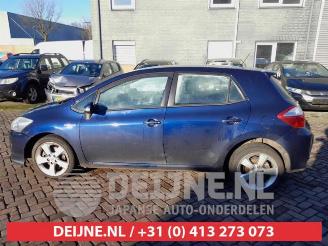 Toyota Auris Auris (E15), Hatchback, 2006 / 2012 1.8 16V HSD Full Hybrid picture 4