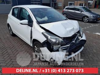 Auto da rottamare Toyota Yaris Yaris III (P13), Hatchback, 2010 / 2020 1.0 12V VVT-i 2016/5