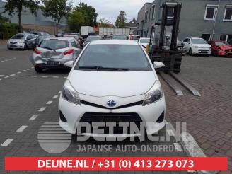 Toyota Yaris Yaris III (P13), Hatchback, 2010 / 2020 1.5 16V Hybrid picture 2
