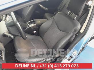 Toyota Prius Prius (ZVW3), Hatchback, 2009 / 2016 1.8 16V Plug-in picture 14