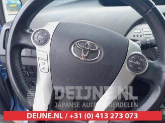 Toyota Prius Prius (ZVW3), Hatchback, 2009 / 2016 1.8 16V Plug-in picture 20