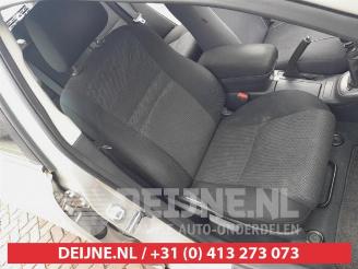 Toyota Avensis Avensis Wagon (T25/B1E), Combi, 2003 / 2008 2.0 16V D-4D-F picture 19