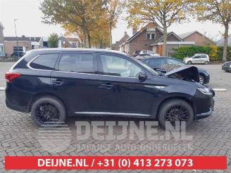 Mitsubishi Outlander Outlander (GF/GG), SUV, 2012 / 2022 2.0 16V PHEV 4x4 picture 8
