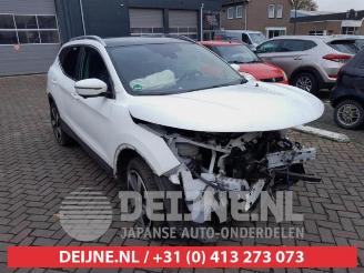 Uttjänta bilar auto Nissan Qashqai Qashqai (J11), SUV, 2013 1.2 DIG-T 16V 2015/4