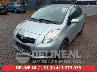 Toyota Yaris Yaris II (P9), Hatchback, 2005 / 2014 1.3 16V VVT-i picture 3