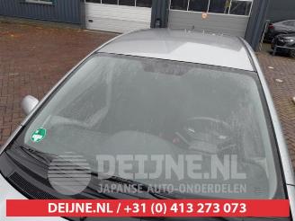 Toyota Yaris Yaris II (P9), Hatchback, 2005 / 2014 1.3 16V VVT-i picture 9