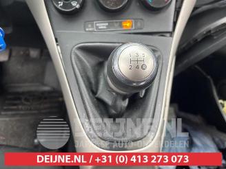 Toyota Auris Auris (E15), Hatchback, 2006 / 2012 1.4 VVT-i 16V picture 11