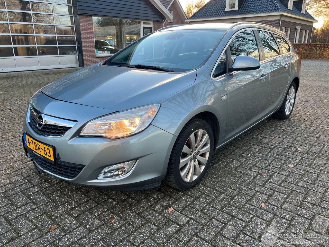 Opel Astra 1.7 cdti Sports Tourer Cosmo