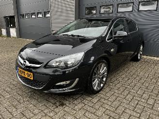 krockskadad bil auto Opel Astra 1.4 TURBO / LEER / NAVI / CRUISE 2014/9