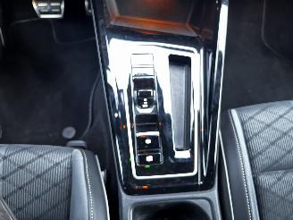 Volkswagen Golf 1.5 eTSI R-LINE AUTOMAAT / NAVI / CRUISE ENZ ENZ picture 17