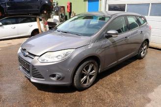 Salvage car Ford Focus Focus 3 Wagon, Combi, 2010 / 2020 1.0 Ti-VCT EcoBoost 12V 125 2013/2