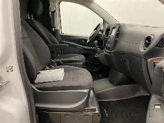 Mercedes Vito 110 CDI Lang Navi Airco picture 10