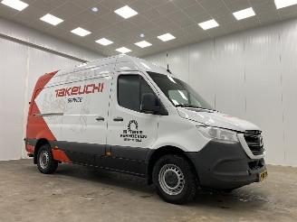 krockskadad bil bedrijf Mercedes Sprinter 317 CDI Autom. L2H2 Navi Airco 2022/2