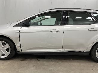 Ford Focus Wagon 1.0 EcoBoost Airco picture 18