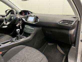 Peugeot 308 SW 1.2 PureTech Executive Panoramadak Navi Clima picture 13