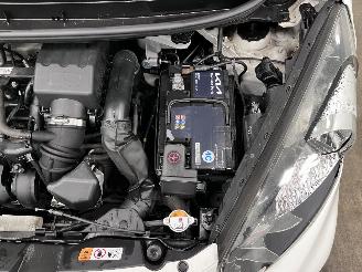 Kia Picanto 1.0 CVVT ComfortPlusLine Navigator Airco picture 16