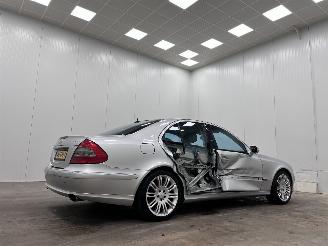 Mercedes E-klasse 320 CDI Autom. Panoramadak Navi Clima picture 3