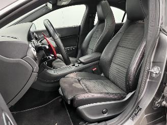 Mercedes Cla-klasse 180 Autom. AMG Panoramadak Navi Clima picture 9