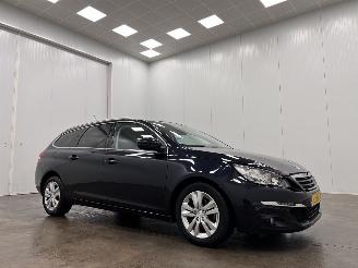 Schadeauto Peugeot 308 1.6 BlueHDI Executive Panoramadak Navi Clima 2015/12