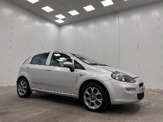 Voiture accidenté Fiat Punto Evo 0.9 TwinAir Sempre 5-drs Navi Clima 2018/2