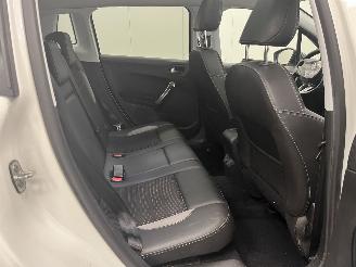 Peugeot 2008 1.2 PureTech Allure Panoramadak Navi Clima picture 11