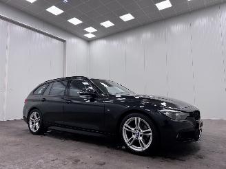 krockskadad bil auto BMW 3-serie Touring 318i Autom. M Sport Panoranadak Navi Clima 2019/11