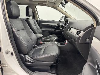 Mitsubishi Outlander 2.0 PHEV 4WD Instyle Navi Clima picture 10