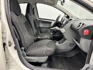 Toyota Aygo 1.0 5-drs picture 9