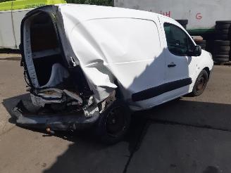 Peugeot Partner Partner (GC/GF/GG/GJ/GK) Van 1.6 HDI 90 (DV6DTED(9HF)) [66kW]  (12-201=
1/08-2016) picture 3