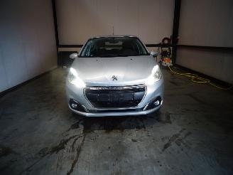 demontáž osobní automobily Peugeot 208 1.2 vti 2016/2