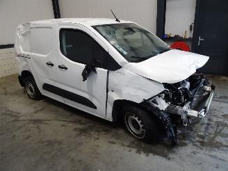 demontáž osobní automobily Opel Combo 1.5 CDTI 2021/12
