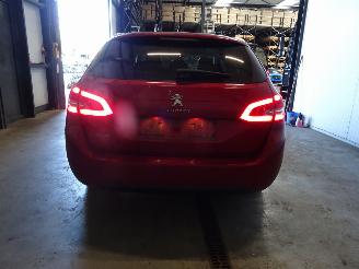 Peugeot 308 1.2 THP picture 3