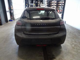 Peugeot 208 1.2 PURE TECH picture 3