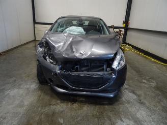 Peugeot 208 1.2 VTI picture 4