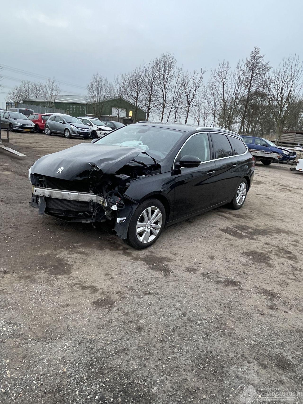 Peugeot 308 1.6 blue hdi