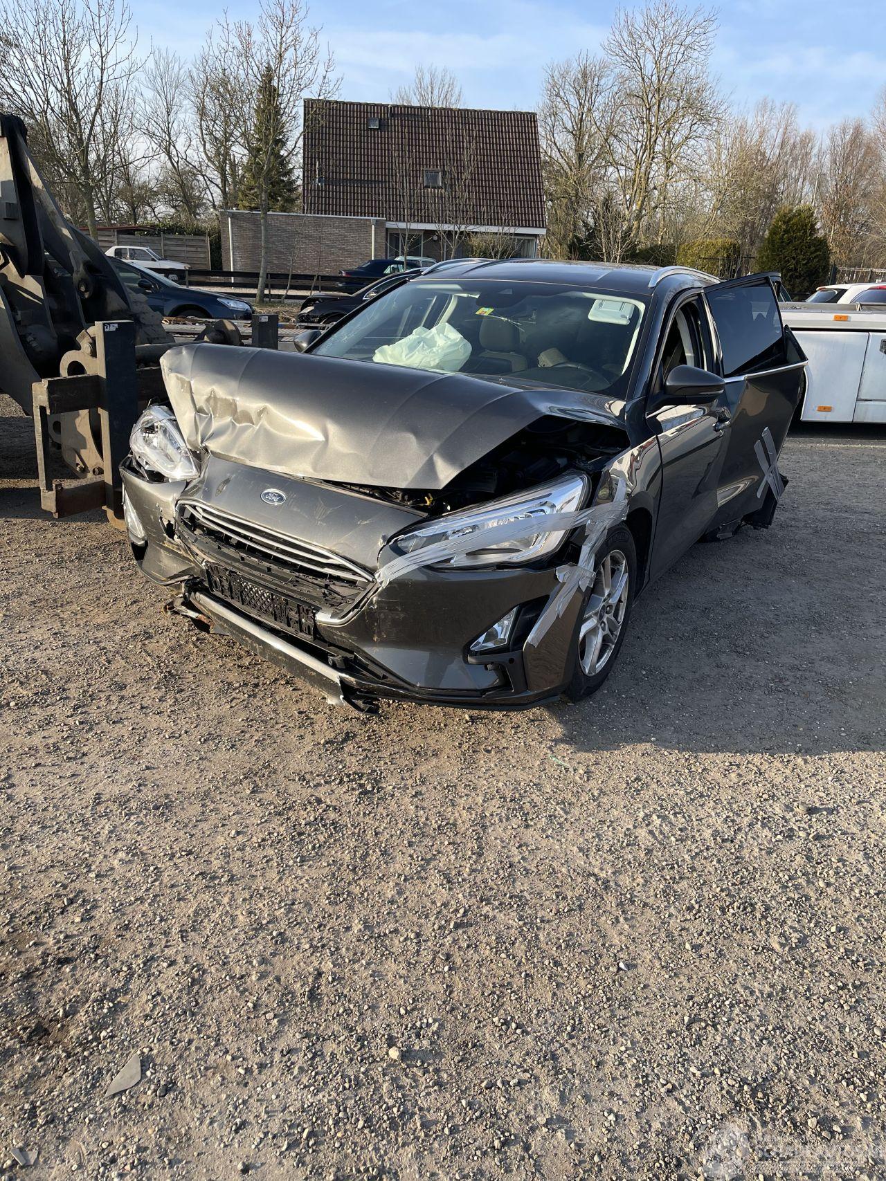 Ford Focus 1.0 ecoboost titanium business