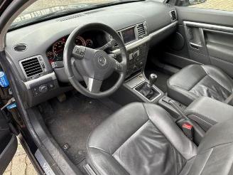 Opel Vectra Vectra C Caravan, Combi, 2003 / 2009 2.2 DIG 16V picture 4