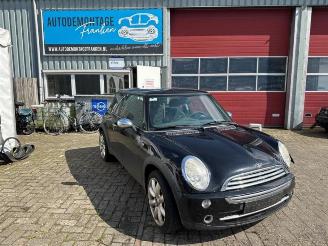 Vrakbiler auto Mini Cooper Mini One/Cooper (R50), Hatchback, 2001 / 2007 1.6 16V One 2002/8