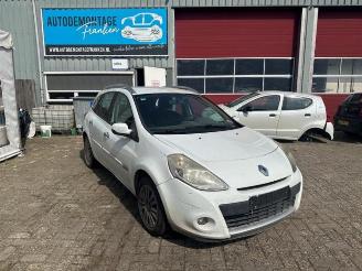 demontáž osobní automobily Renault Clio Clio III Estate/Grandtour (KR), Combi, 2007 / 2014 1.2 16V 75 2012/2