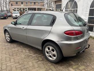 Alfa Romeo 147 147 (937), Hatchback, 2000 / 2010 1.6 Twin Spark 16V picture 5