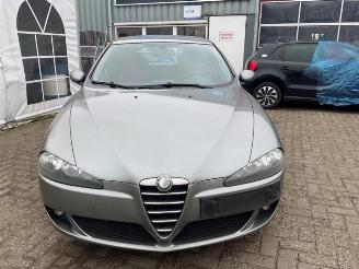 Alfa Romeo 147 147 (937), Hatchback, 2000 / 2010 1.6 Twin Spark 16V picture 2