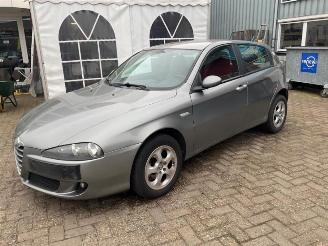 Alfa Romeo 147 147 (937), Hatchback, 2000 / 2010 1.6 Twin Spark 16V picture 3