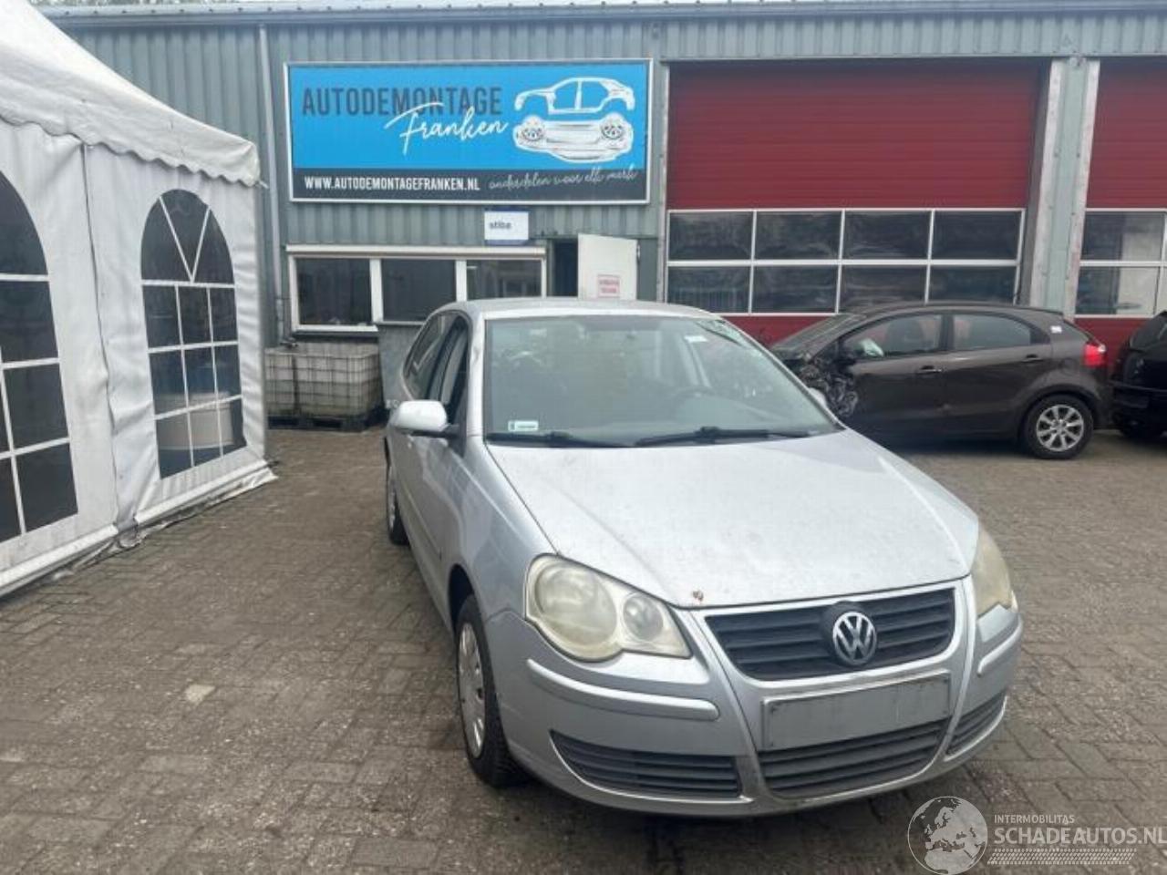 Volkswagen Polo Polo IV (9N1/2/3), Hatchback, 2001 / 2012 1.4 16V 75