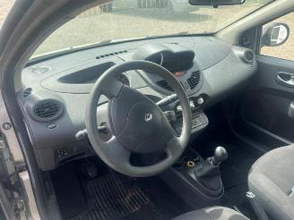 Renault Twingo Twingo II (CN), Hatchback 3-drs, 2007 / 2014 1.2 16V picture 4