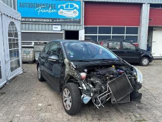 Vrakbiler auto Peugeot 208 208 I (CA/CC/CK/CL), Hatchback, 2012 / 2019 1.2 Vti 12V PureTech 82 2013/1