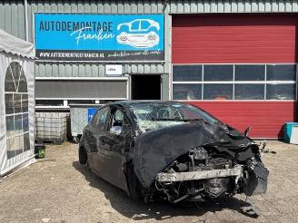 Salvage car Peugeot 208 208 I (CA/CC/CK/CL), Hatchback, 2012 / 2019 1.2 Vti 12V PureTech 82 2013/1