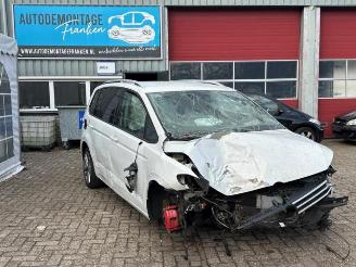 Vrakbiler auto Volkswagen Touran Touran (5T1), MPV, 2015 2.0 TDI 150 2017/6